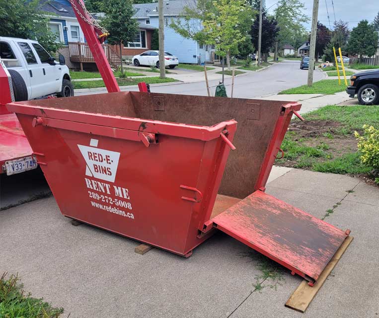 5-yard-size rental bin